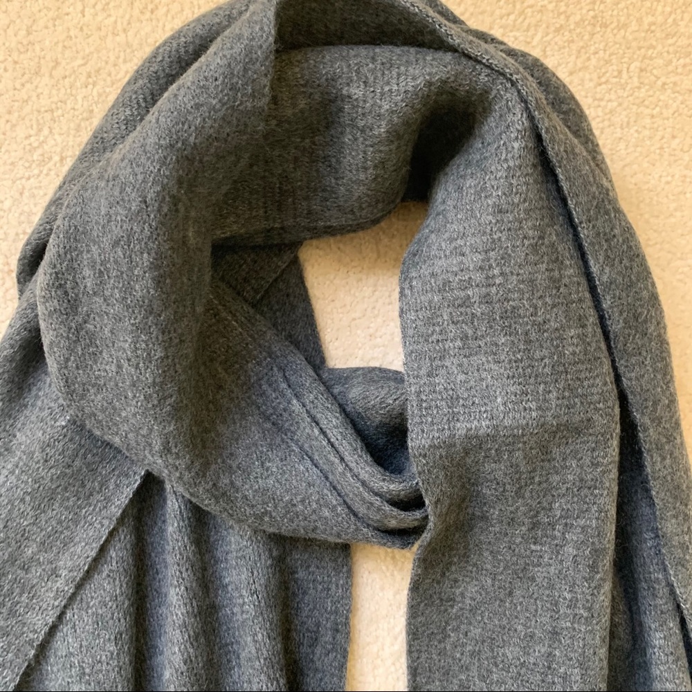 Scarf - Picture 4 of 4